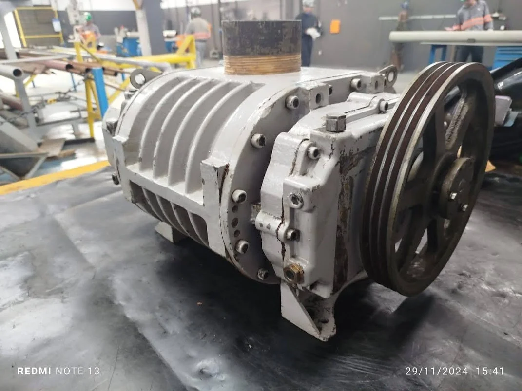 Conjunto de equipamento rotativo
